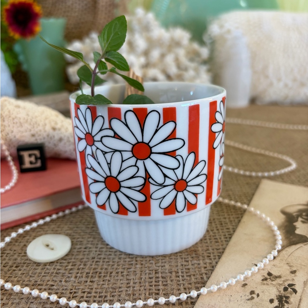Vintage Ceramic Floral Mug 🌺 Unique Home Decor / Gift / Kitchen / Retro / Nature - Picture 3 of 5
